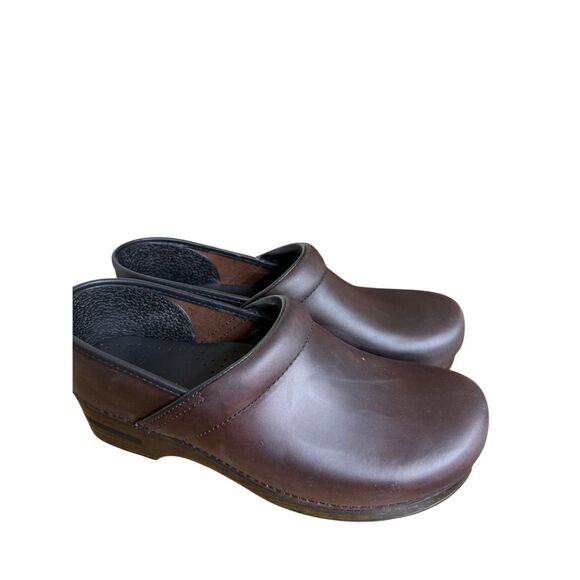 NEW Dansko Men’s Professional Clog in Antique Brown/Black Professional, Classic main image 5